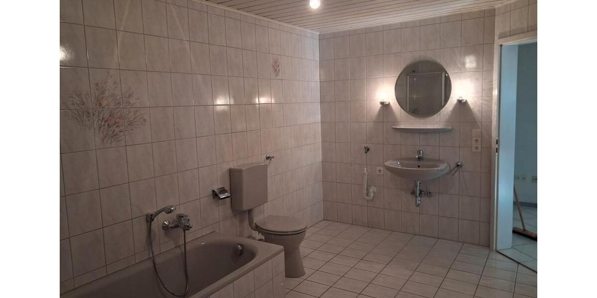 Etagenwohnung Mallersdorf-Pfaffenberg Pfaffenberg - 2 Zimmer, 66 m&sup2;, 880&euro; | Angebot:27588730