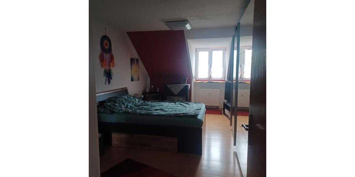 Dachgeschoßwohnung Essenbach - 2.5 Zimmer, 70 m&sup2;, 315.000&euro; | Angebot:27110516