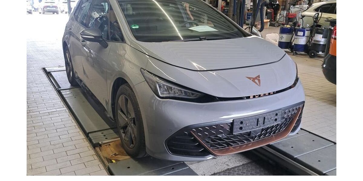 Cupra Born 17.781 km 27.970 &euro; Dingolfing 84130