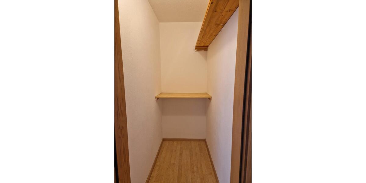 Etagenwohnung Essenbach - 3.5 Zimmer, 88 m&sup2;, 950&euro; | Angebot:26022259