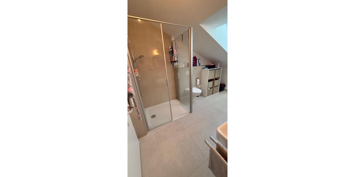 Dachgeschoßwohnung Essenbach - 4 Zimmer, 97 m&sup2;, 1.600&euro; | Angebot:25279484