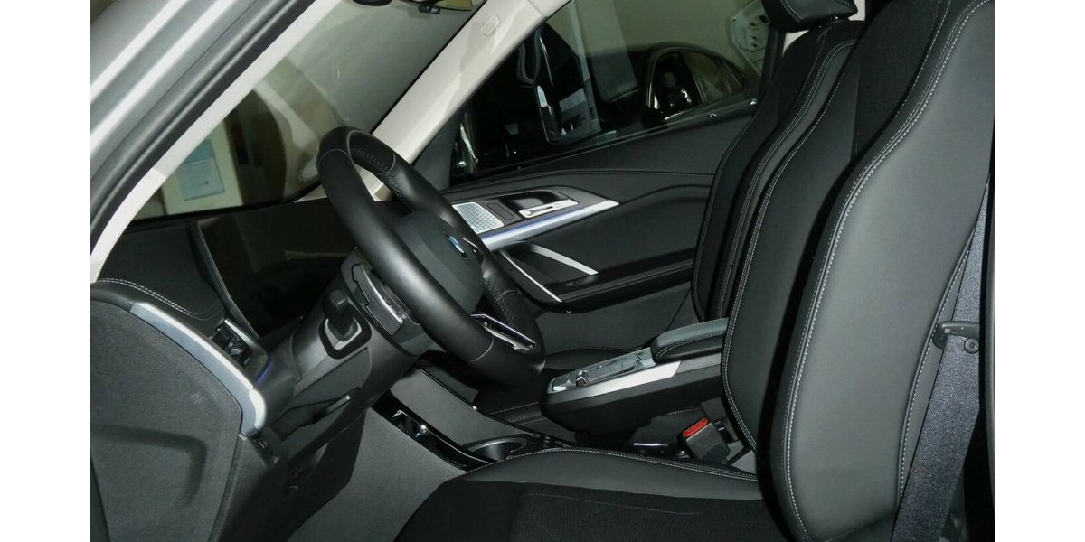 BMW X1 23dxDrive x-Line AHK,Pan-Dach,H&K,Leder 28.900 km 41.590 &euro; Landshut 84030