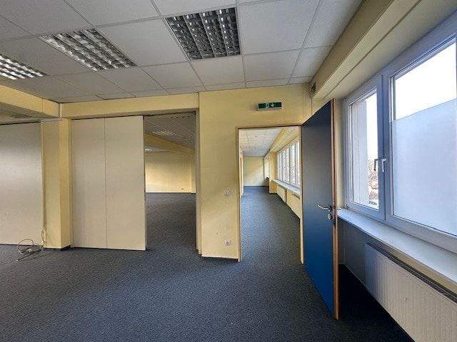 Gewerbeobjekt Landshut Industriegebiet - 1 Zimmer, 158 m&sup2;, 2.800&euro; | Angebot:25687231