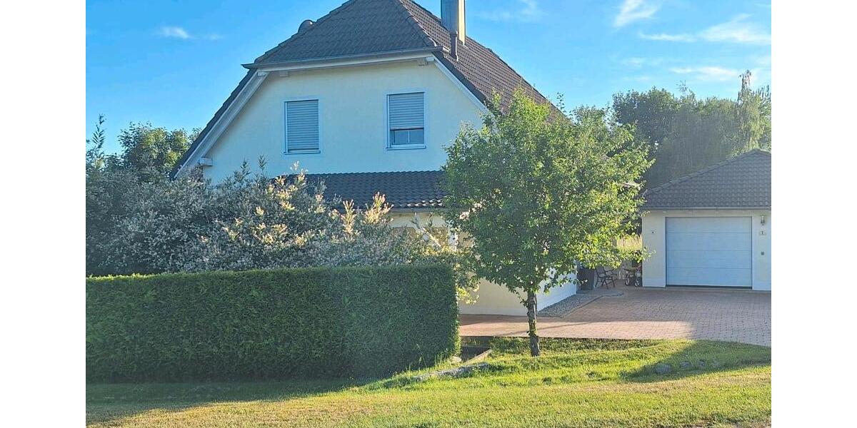 Einfamilienhaus Bruckberg - 6 Zimmer, 140 m&sup2;, 1.950&euro; | Angebot:27553232
