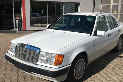 Mercedes-Benz 200 88.770 km 14.400 &euro; Altfraunhofen 84169