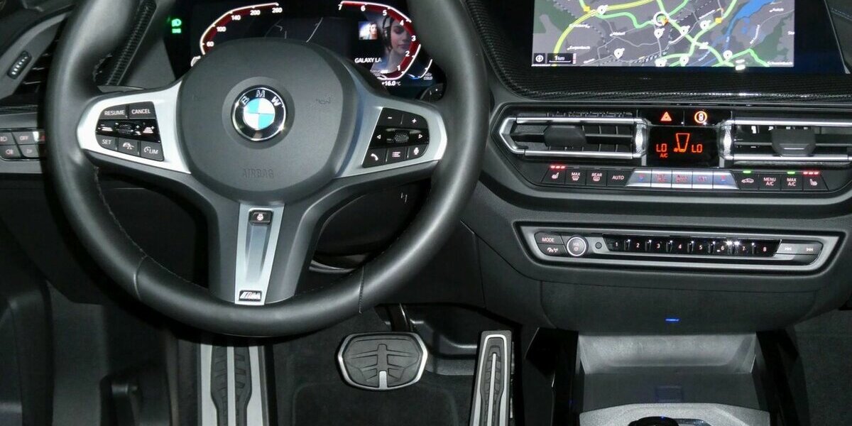 BMW 218 Gran Coupe 218i M Sport Pan.Dach,H&K,Abstandst 23.700 km 28.290 &euro; Landshut 84030