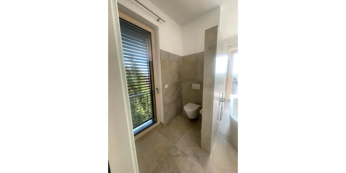 Einfamilienhaus Bruckberg - 3 Zimmer, 145 m&sup2;, 1.600&euro; | Angebot:26478221