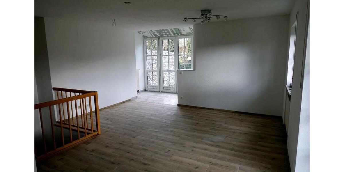 Maisonettenwohnung Taufkirchen (Vils) - 7 Zimmer, 146 m&sup2;, 1.401&euro; | Angebot:27543863