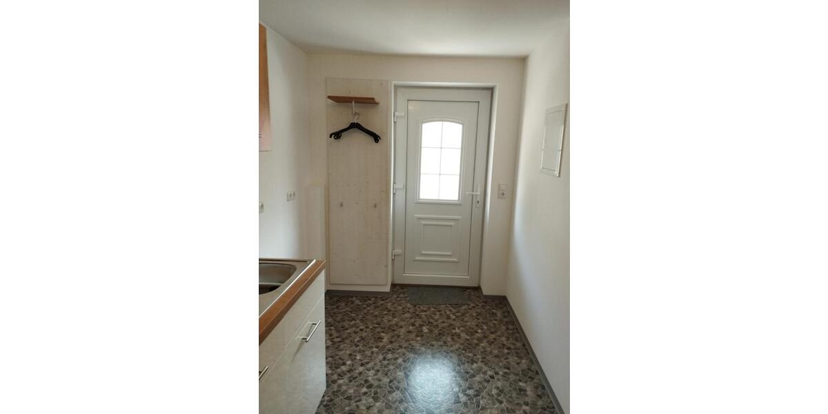 Dachgeschoßwohnung Essenbach - 1 Zimmer, 60 m&sup2;, 500&euro; | Angebot:25296178