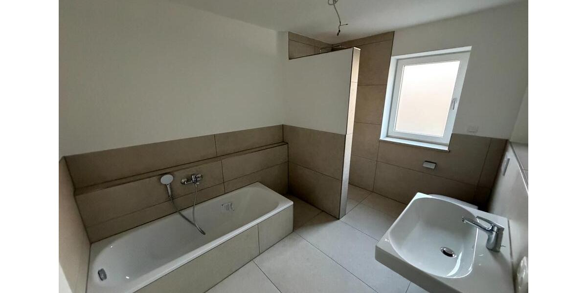 Etagenwohnung Dingolfing - 4.5 Zimmer, 116 m&sup2;, 1.300&euro; | Angebot:25857740