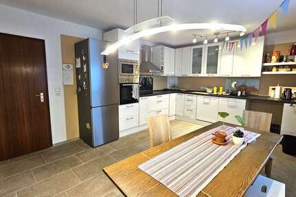 Haus Altdorf - 6 Zimmer, 203 m&sup2;, 590.000&euro; | Angebot:25443504