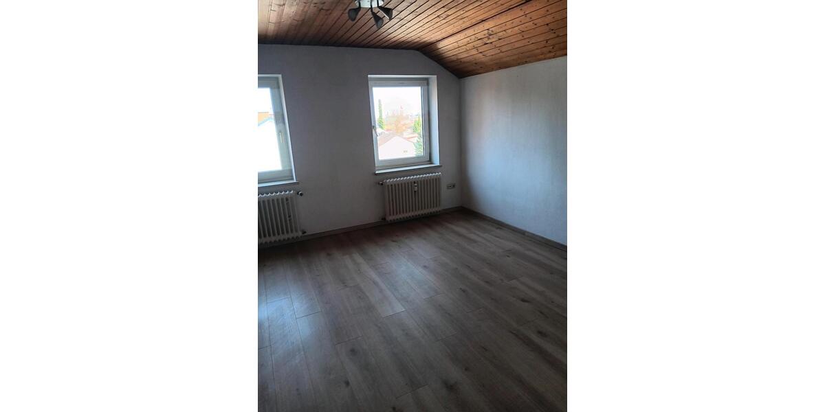 Dachgeschoßwohnung Bodenkirchen - 2 Zimmer, 50 m&sup2;, 440&euro; | Angebot:25993369