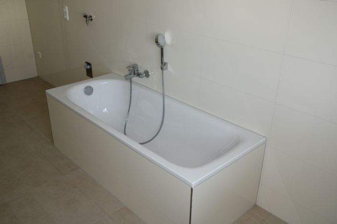 Etagenwohnung Vilsbiburg - 3 Zimmer, 141 m&sup2;, 1.200&euro; | Angebot:25797218