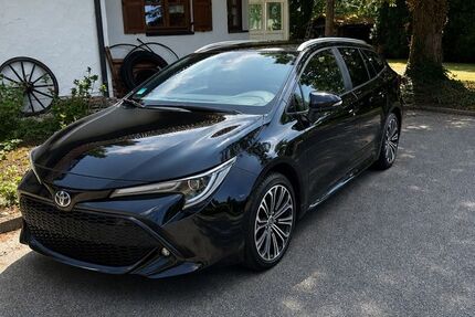 Toyota Corolla 42.000 km 25.850 &euro; Mallersdorf-Pfaffenberg 84066