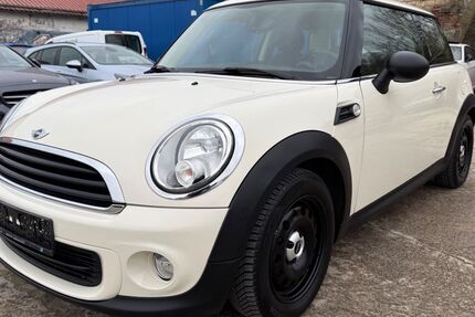 Mini ONE 139.028 km 3.990 &euro; Kumhausen 84036