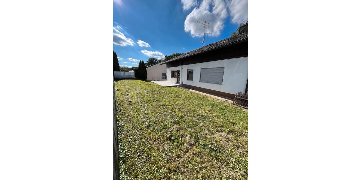 Etagenwohnung Dingolfing - 4 Zimmer, 120 m&sup2;, 1.300&euro; | Angebot:27595656