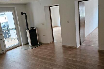 Wohnung Dingolfing - 3.5 Zimmer, 97 m&sup2;, 1.300&euro; | Angebot:26036593