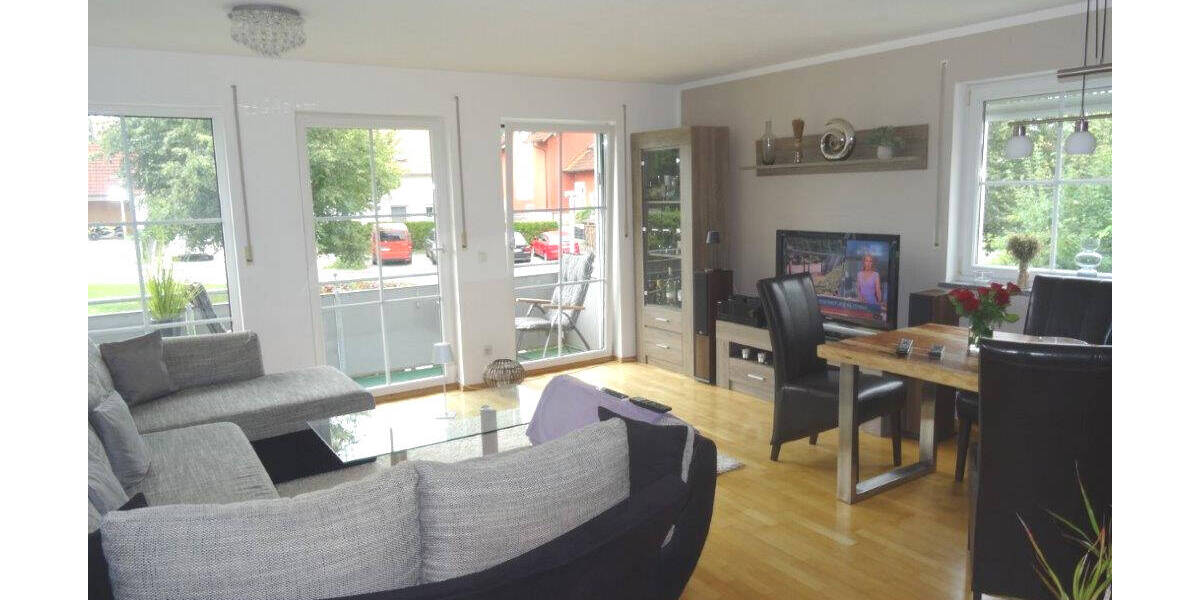 Etagenwohnung Frontenhausen - 3 Zimmer, 84 m&sup2;, 264.000&euro; | Angebot:25695411