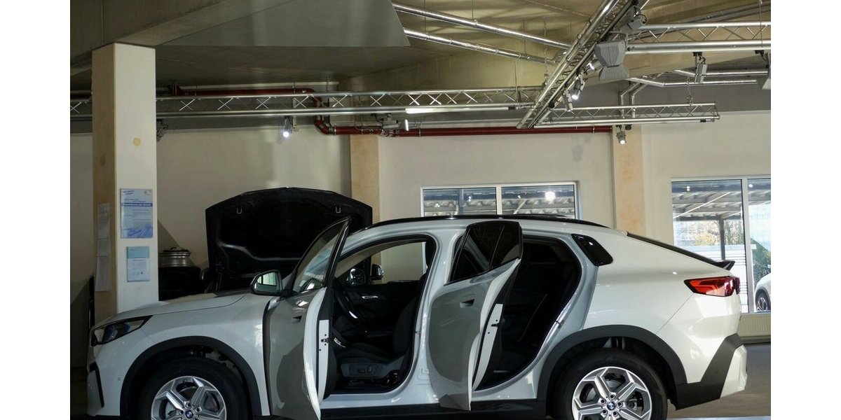 BMW X2 d U10 AHK,360° Kamera,HUD,Abstandstempomat 6.600 km 34.990 &euro; Landshut 84030