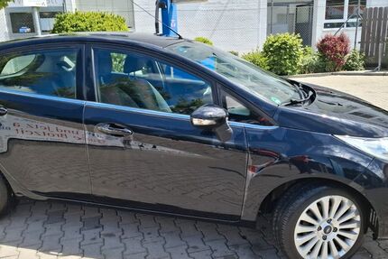 Ford Fiesta 145.000 km 3.900 &euro; Altdorf 84032