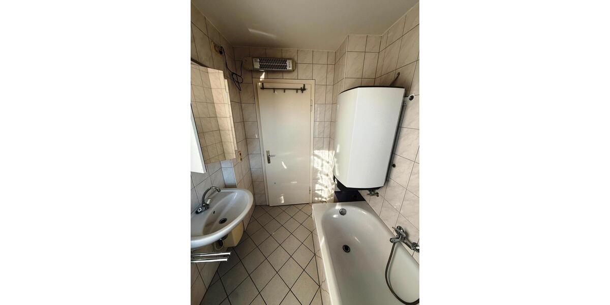 Etagenwohnung Ergolding - 3 Zimmer, 63 m&sup2;, 600&euro; | Angebot:25905410