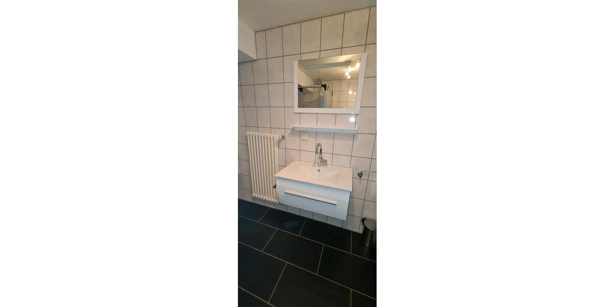 Etagenwohnung Dorfen - 4 Zimmer, 100 m&sup2;, 1.500&euro; | Angebot:25875109