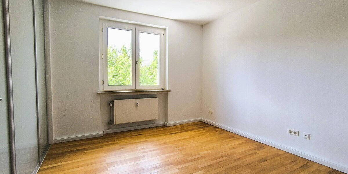 Etagenwohnung Landshut Schönbrunn - 3 Zimmer, 84 m&sup2;, 355.000&euro; | Angebot:26741026