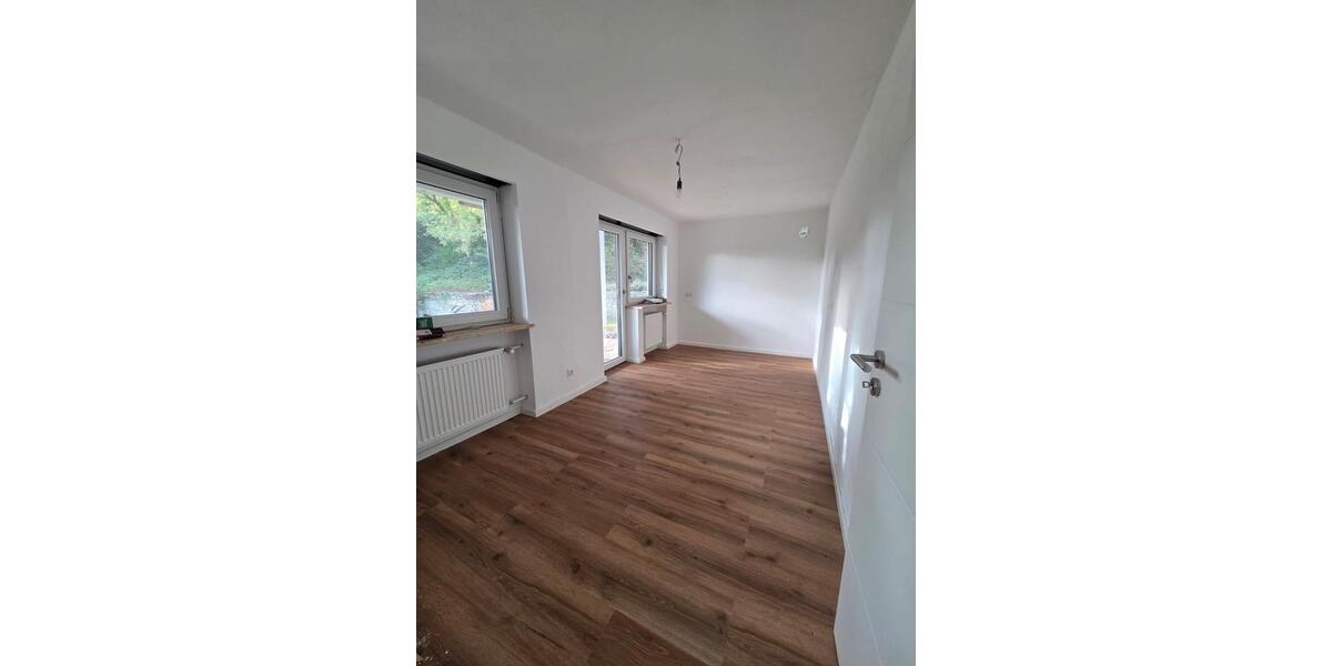 Terrassenwohnung Ergoldsbach Langenhettenbach - 5 Zimmer, 124 m&sup2;, 1.190&euro; | Angebot:27631050