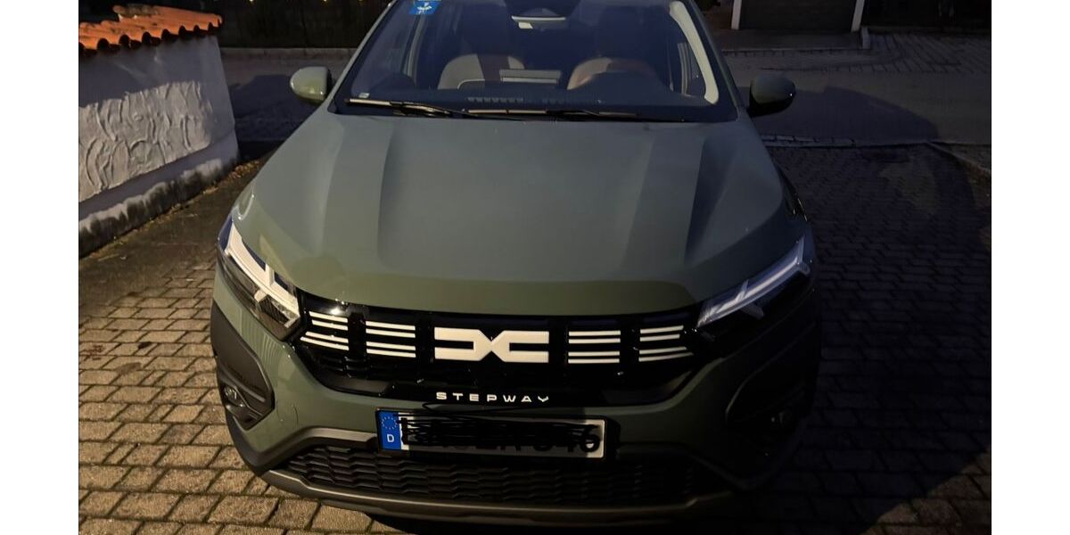 Dacia Sandero 19.000 km 16.200 &euro; Velden 84149