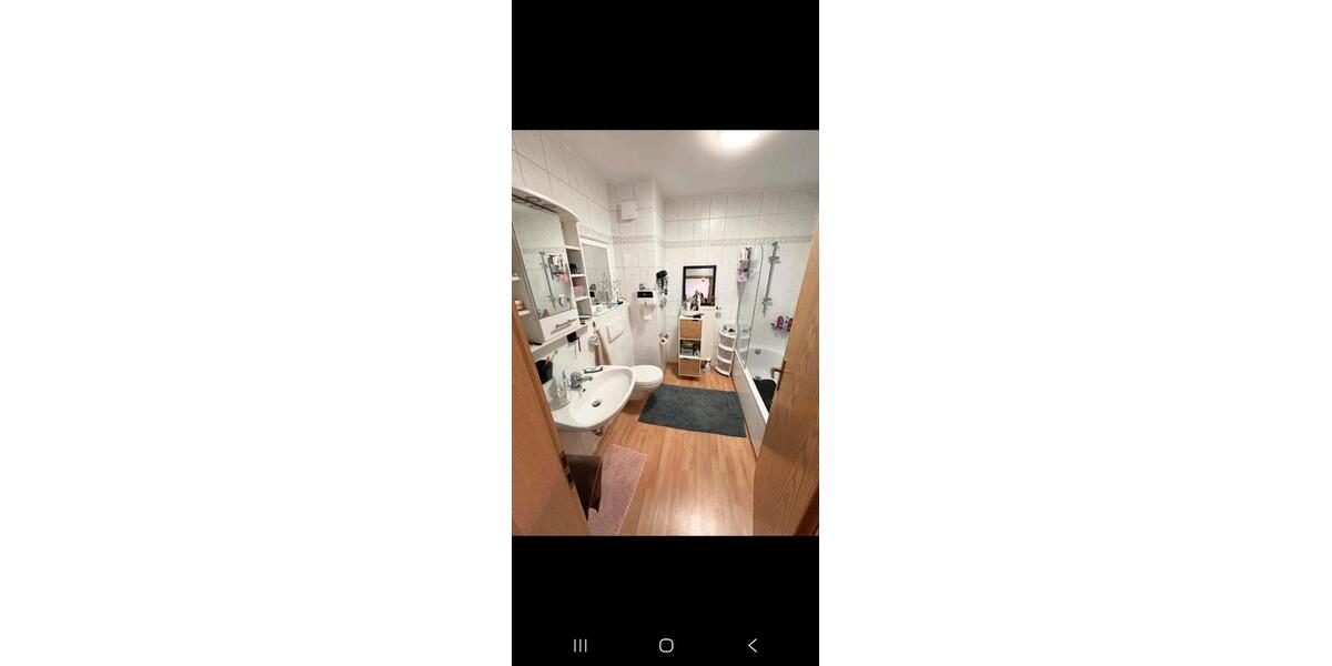 Erdgeschoßwohnung Rottenburg an der Laaber - 3 Zimmer, 77 m&sup2;, 1.050&euro; | Angebot:27609859