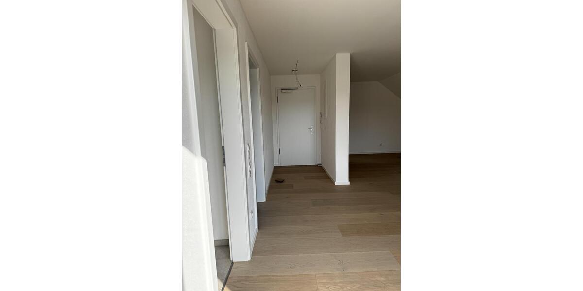 Dachgeschoßwohnung Langenbach - 2 Zimmer, 62 m&sup2;, 1.290&euro; | Angebot:25647235
