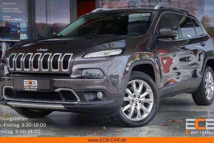 Jeep Cherokee 83.000 km 12.790 &euro; Landshut 84030