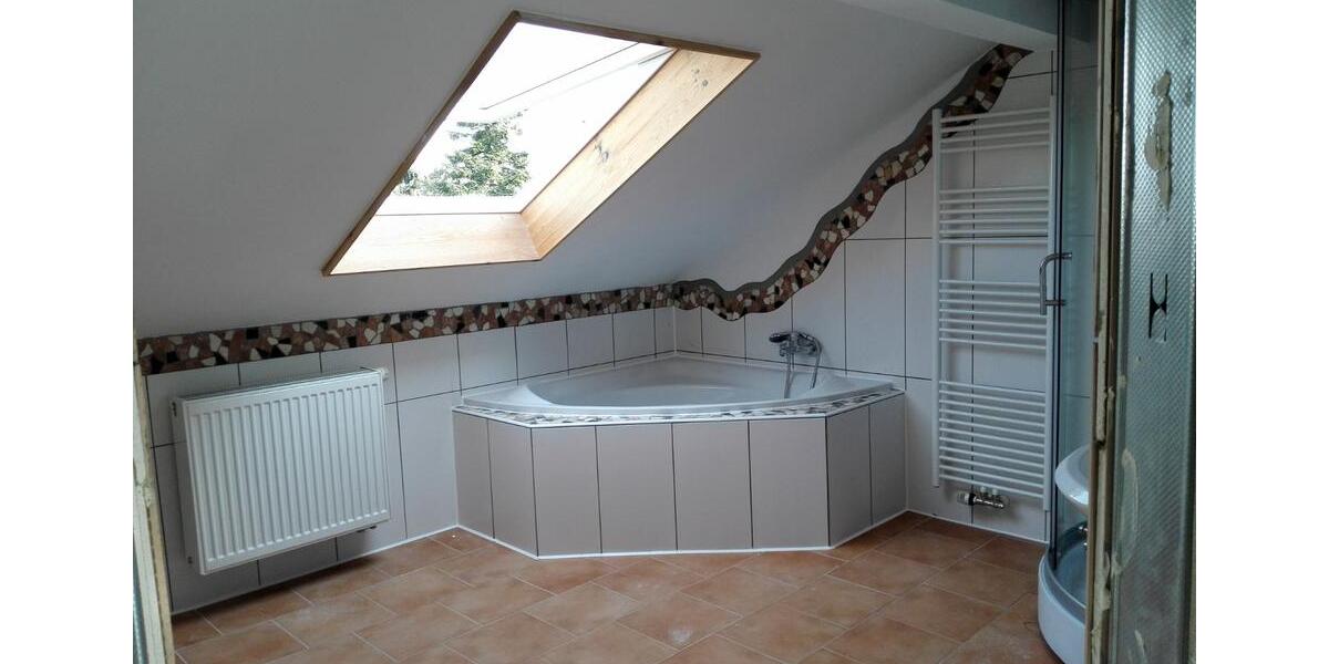 Dachgeschoßwohnung Frontenhausen - 3 Zimmer, 70 m&sup2;, 660&euro; | Angebot:27588915