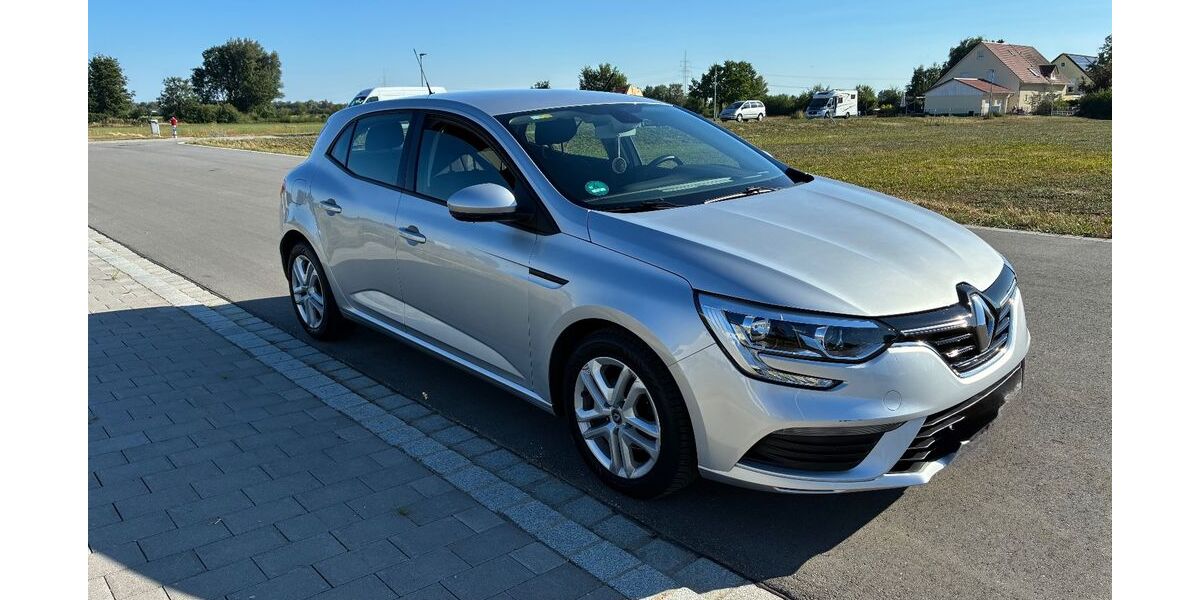 Renault Megane 77.600 km 12.490 &euro; Eitting / Gaden 85462