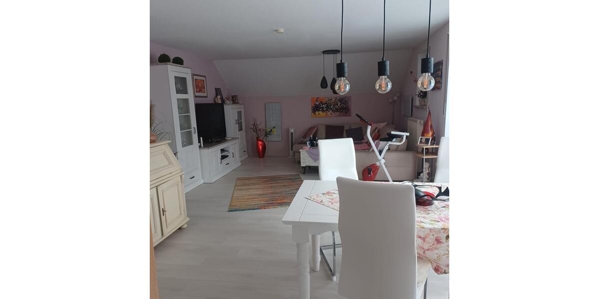 Dachgeschoßwohnung Essenbach - 2.5 Zimmer, 70 m&sup2;, 315.000&euro; | Angebot:27110516