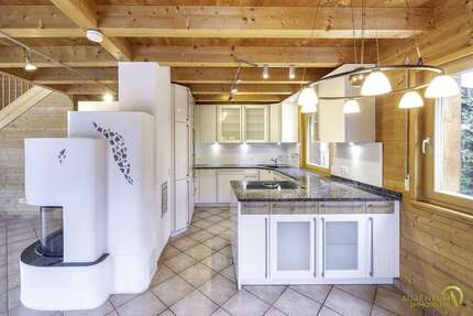 Haus Bayerbach - 9 Zimmer, 250 m&sup2;, 897.000&euro; | Angebot:24530084