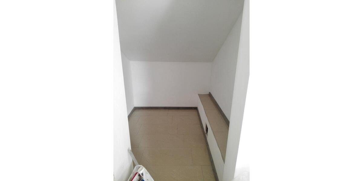 Dachgeschoßwohnung Frontenhausen - 3 Zimmer, 70 m&sup2;, 660&euro; | Angebot:27588915