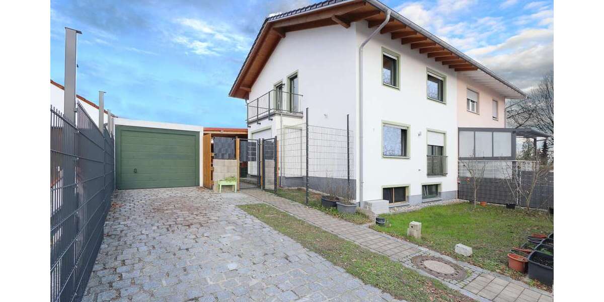 Neuwertige DHH in ruhiger Anliegerstraße | Kaminofen, Fußbodenheizung & Hobbyraum - Doppelhaushälfte Taufkirchen (Vils) | Angebot:22166188