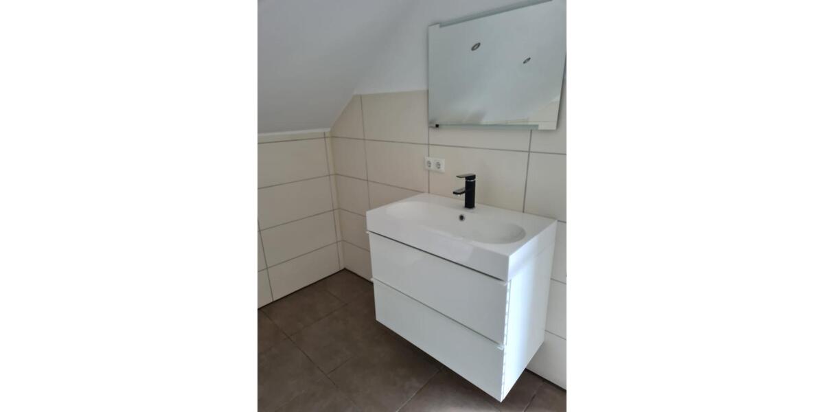 Dachgeschoßwohnung Mengkofen - 3 Zimmer, 80 m&sup2;, 770&euro; | Angebot:26614975