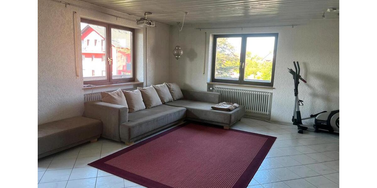 Etagenwohnung Niederaichbach - 4 Zimmer, 140 m&sup2;, 1.300&euro; | Angebot:26630185