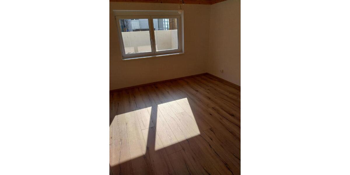 Etagenwohnung Geisenhausen - 5 Zimmer, 118 m&sup2;, 1.650&euro; | Angebot:25755391