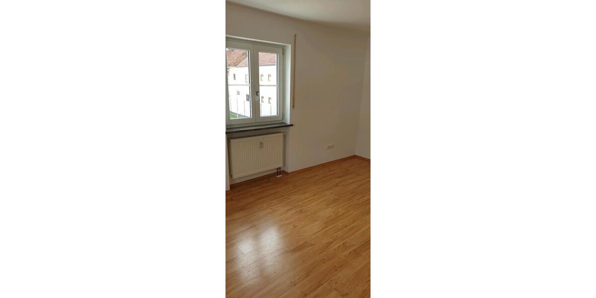 Etagenwohnung Eitting - 3 Zimmer, 83 m&sup2;, 1.240&euro; | Angebot:25935703