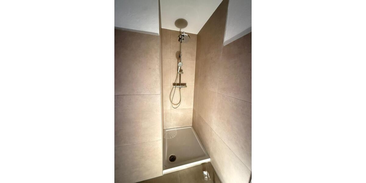 Dachgeschoßwohnung Niederaichbach - 4 Zimmer, 120 m&sup2;, 1.100&euro; | Angebot:25790907