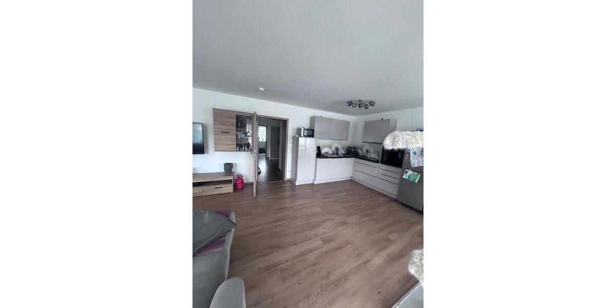 Etagenwohnung Aham - 3 Zimmer, 78 m&sup2;, 950&euro; | Angebot:24842933