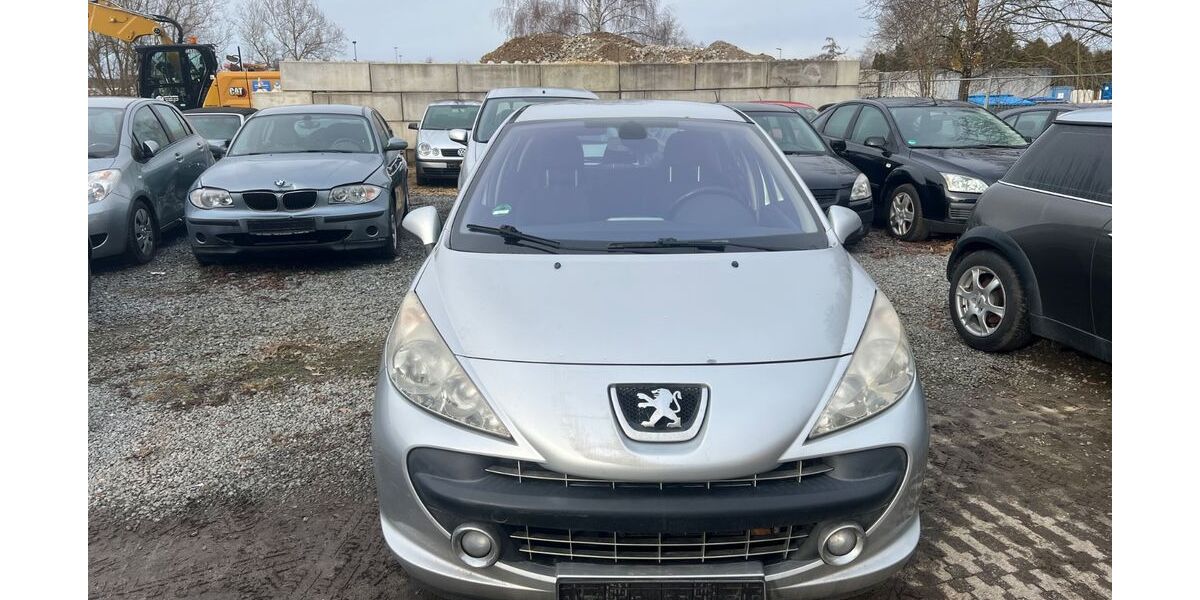 Peugeot 207 140.600 km 1.299 &euro; Ergoldsbach 84061