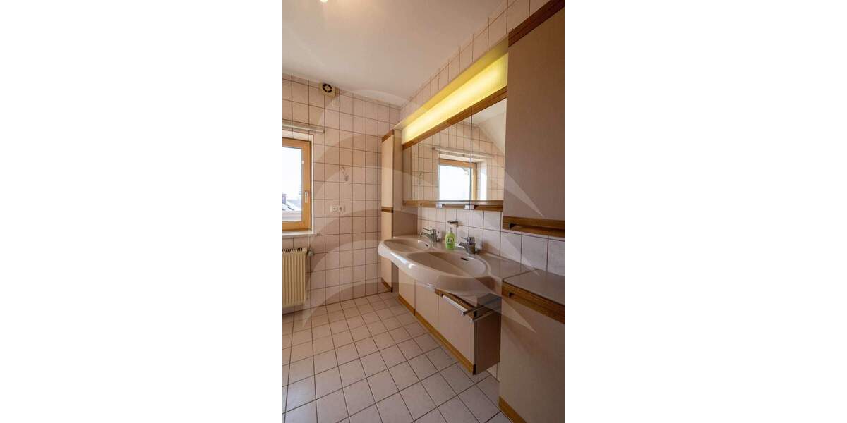 Einfamilienhaus Weihmichl Unterneuhausen - 6 Zimmer, 134 m&sup2;, 549.800&euro; | Angebot:25679480