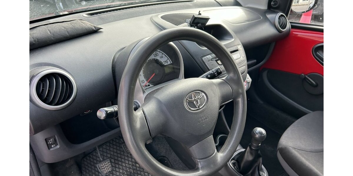 Toyota Aygo Basis 1.0i Euro5 1.Hand 182.600 km 1.700 &euro; Altdorf 84032