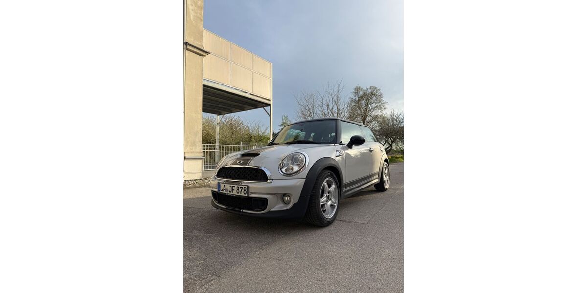 Mini Cooper S 122.000 km 8.900 &euro; Hohenthann 84098