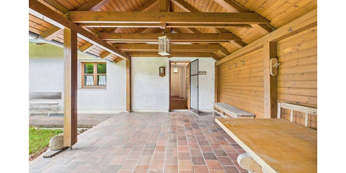 Einfamilienhaus Landshut Achdorf - 8 Zimmer, 200 m&sup2;, 995.000&euro; | Angebot:25695131