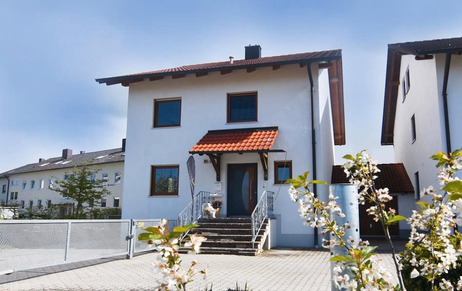 Einfamilienhaus Landshut Landshut-West - 7 Zimmer, 194 m&sup2;, 729.000&euro; | Angebot:25990134